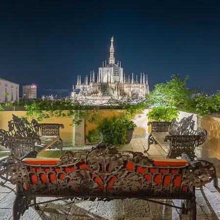 Luxury Attic Duomo Διαμέρισμα *