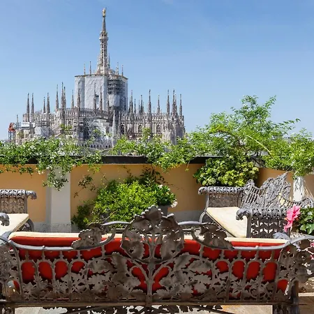 Luxury Attic Duomo Διαμέρισμα *